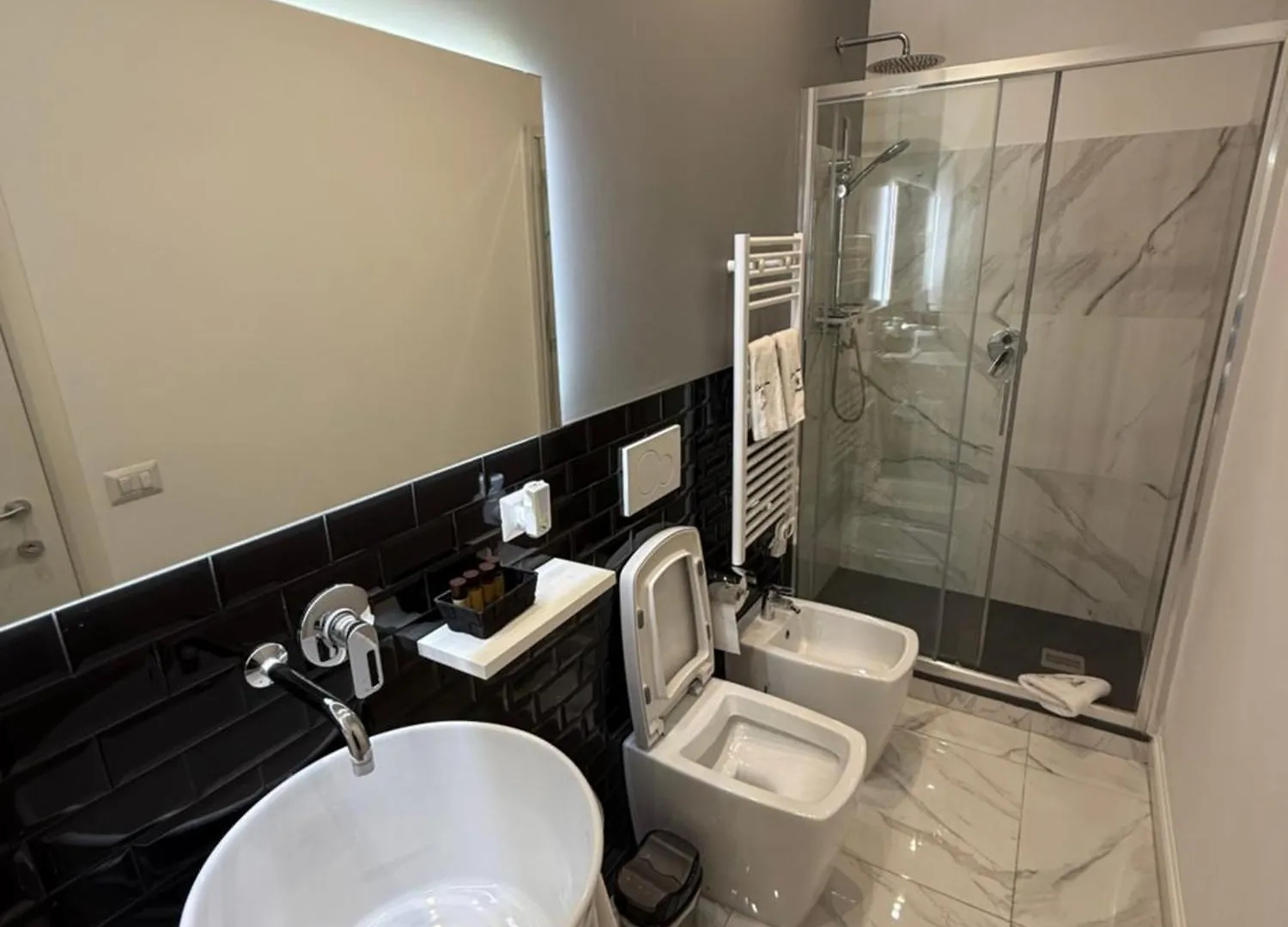 Bed and breakfast Flyhouse Fiumicino Couette-café
